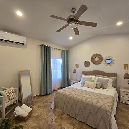 Rooi Santo Residence Palm Beach Extérieur photo