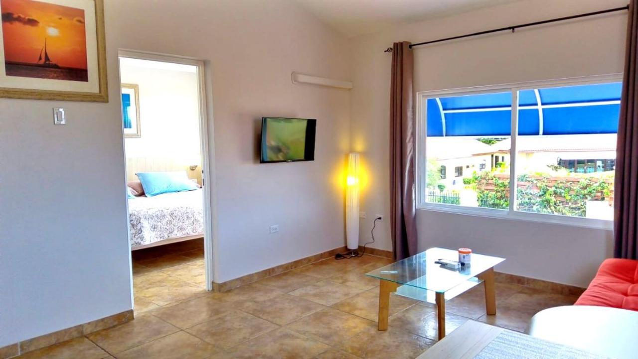 Rooi Santo Residence Palm Beach Extérieur photo