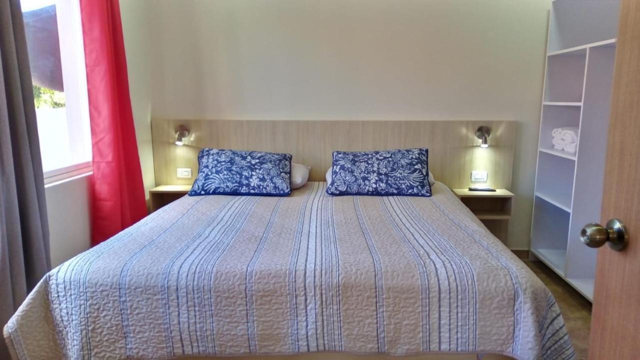 Rooi Santo Residence Palm Beach Extérieur photo