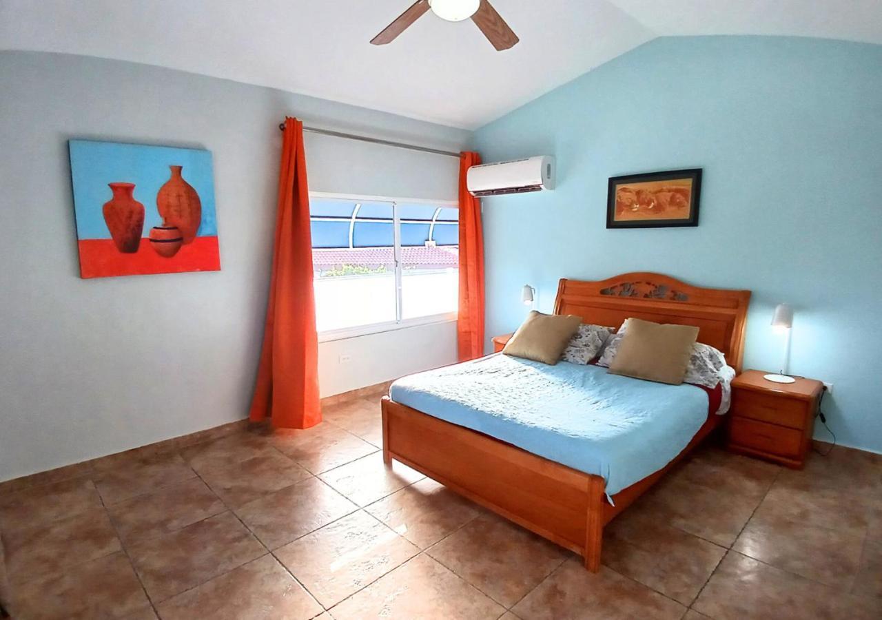 Rooi Santo Residence Palm Beach Extérieur photo