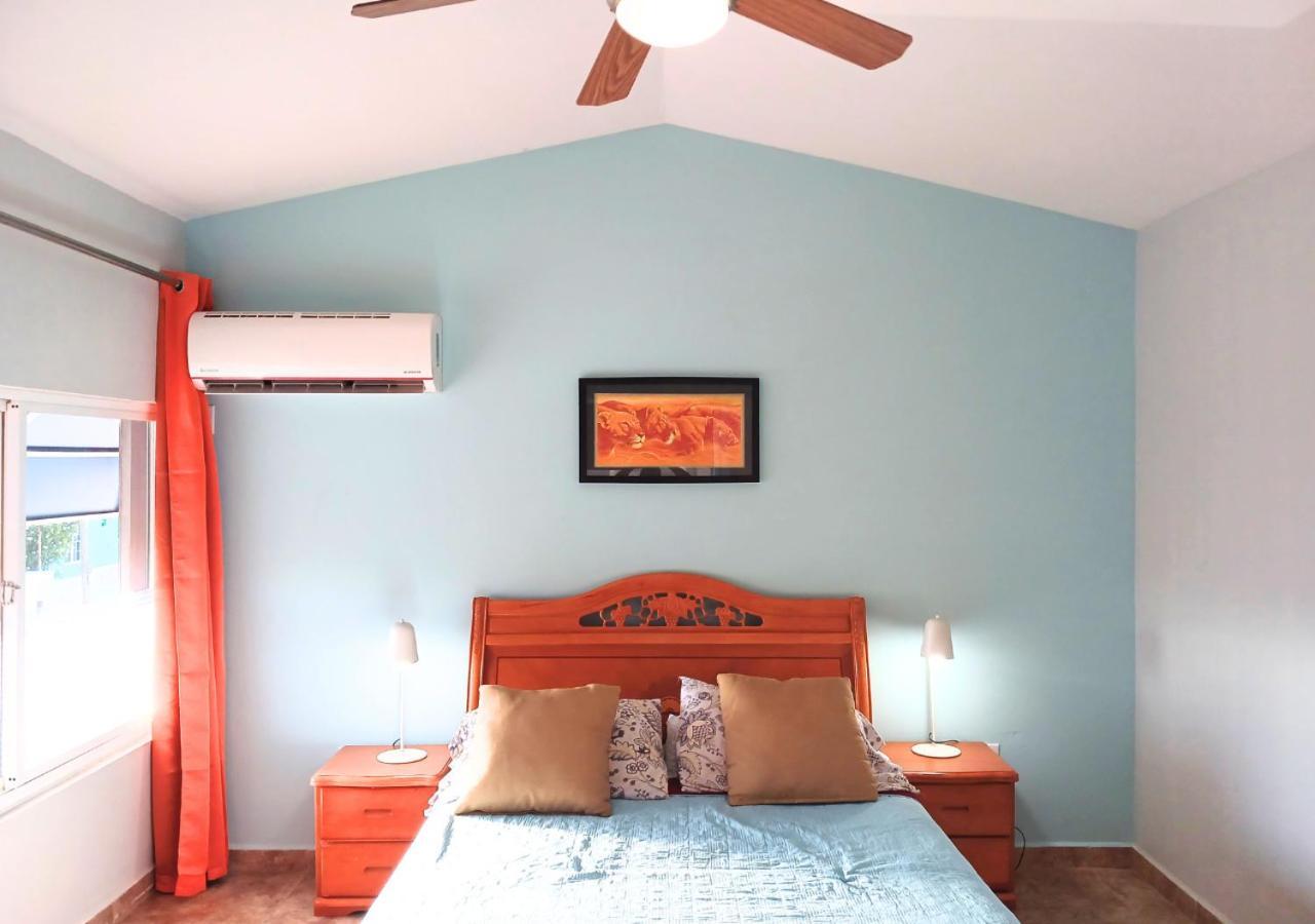 Rooi Santo Residence Palm Beach Extérieur photo